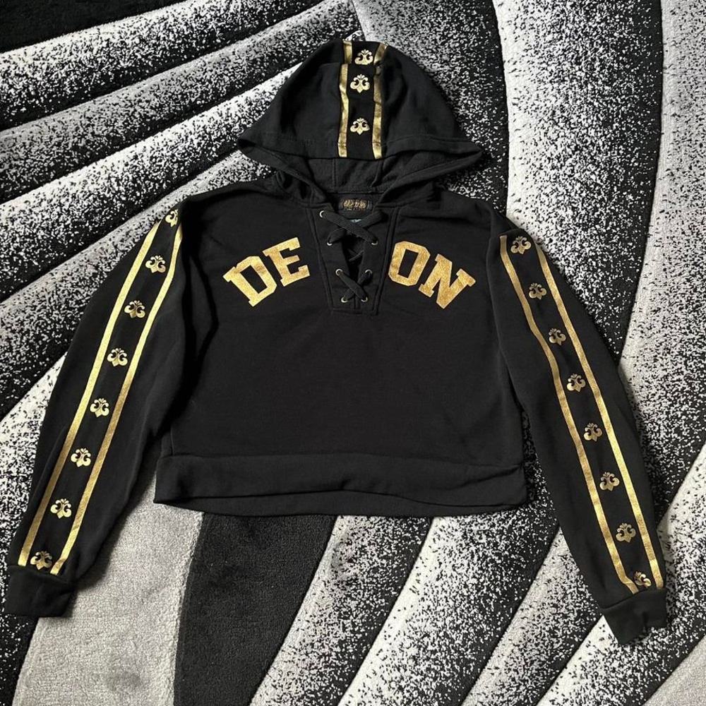 Vintage Women's Y2K 2000s Dereon Black and Gold Cropped Hoodie
